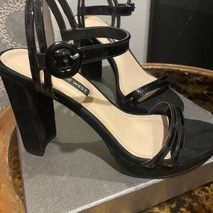 Vintage Nine West Black double strap size 81/2